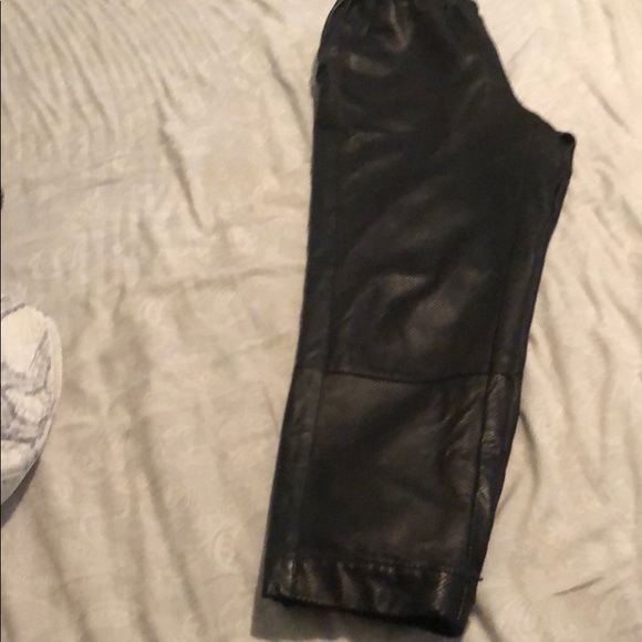 Meet your Posher, Inoka - Picture 1 of 1